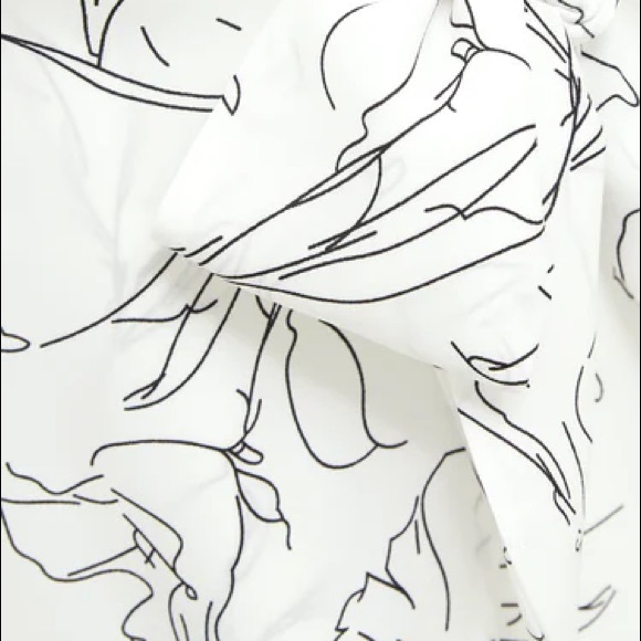 Pomelo White and Black Flower Printed Romper - Picture 2 of 4